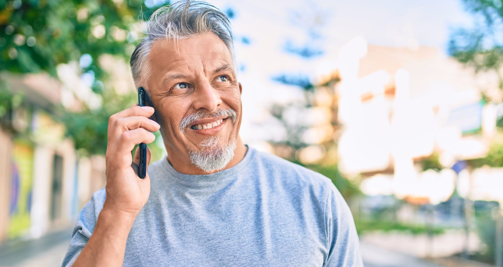 Man speaking with an ambassador about the UroLift System